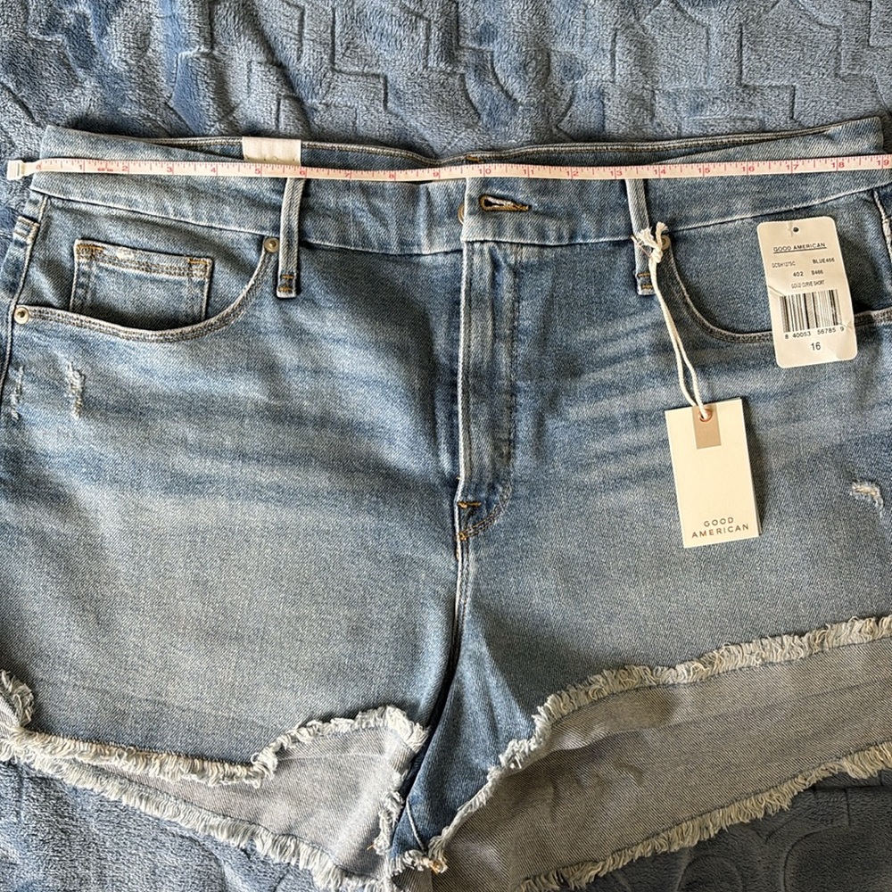 Good American Good Curve Shorts Blue Distressed High-Waisted - Picture 8 of 10